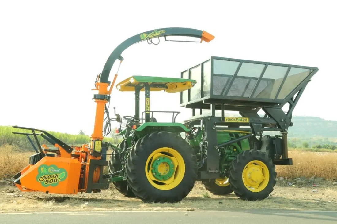 AKASH 60 — tractor-mounted baler